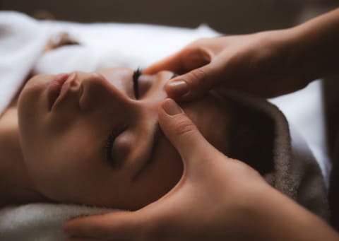 masaje facial relajante